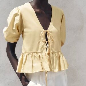 ZARA COMBINATION TIE Yellow V-Neck Ruffle Top Size S